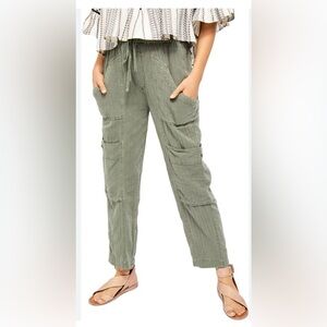 Free People Green Cargo Pants inside seam: 25 Size: S